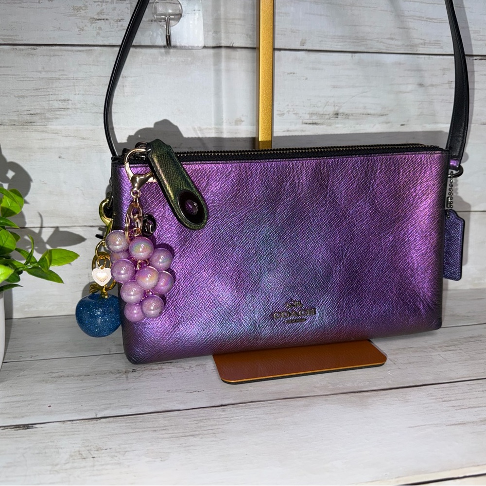 Rare Coach Crosby Hologram Iridescent
Crossbody Purple Green blue - Picture 15 of 16